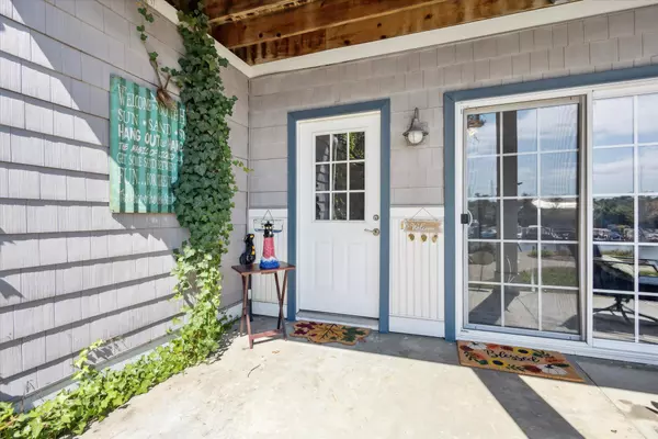 South Haven, MI 49090,270 Oak ST #24