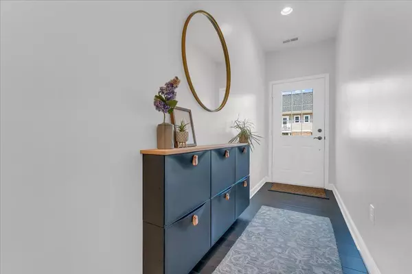 Ann Arbor, MI 48103,5524 Arbor Chase DR