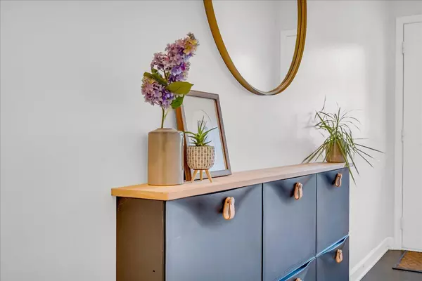 Ann Arbor, MI 48103,5524 Arbor Chase DR