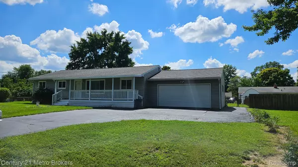 9155 Maplewood DR, Clio, MI 48420