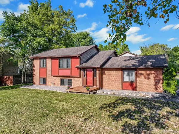 Waterford, MI 48327,4677 MEDINA AVE