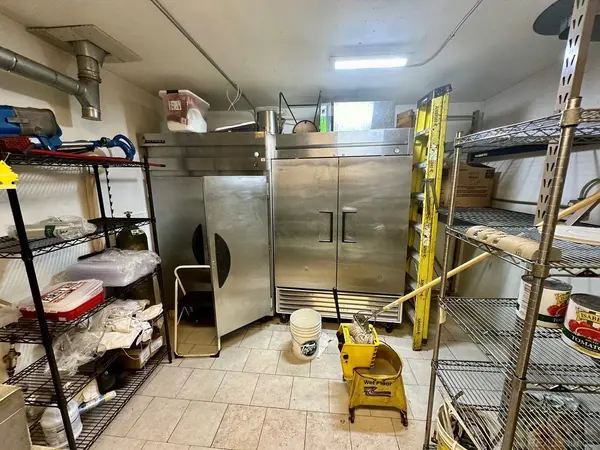 14693 E 8 Mile RD, Warren, MI 48089