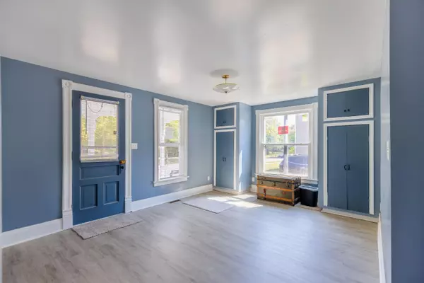 Albion, MI 49224,909 Burr Oak ST