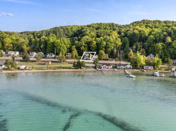 Beulah, MI 49617,7021 Crystal AVE