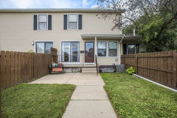 2818 Roundtree BLVD, Ypsilanti, MI 48197