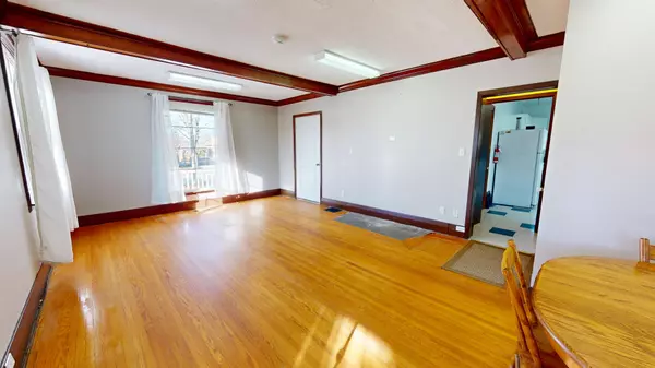 Hanover, ON N4N 2V1,477 12th AVE