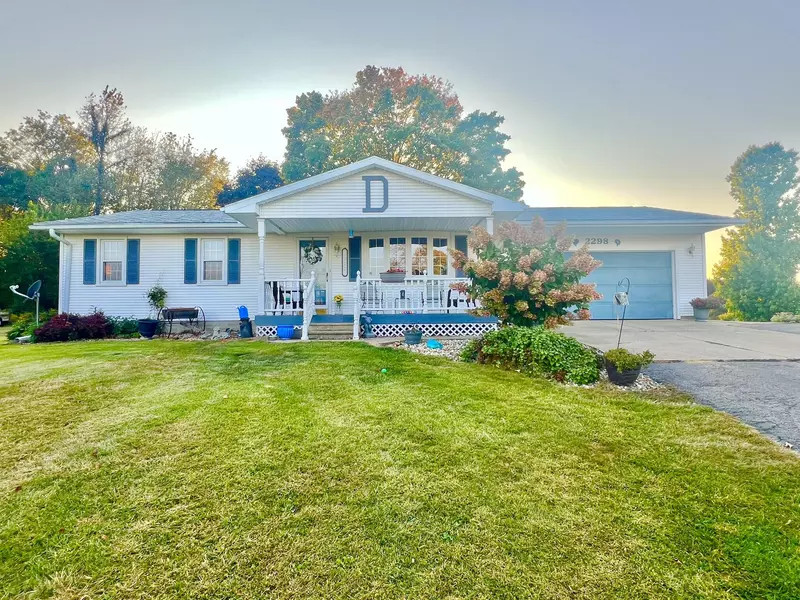 2298 Pondbrooke DR, Hillsdale, MI 49242