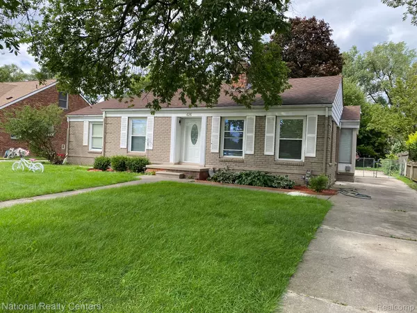 426 MOROSS RD, Grosse Pointe Farms, MI 48236