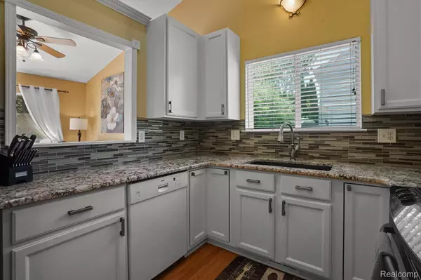 Holly, MI 48442,3422 HERRINGTON DR