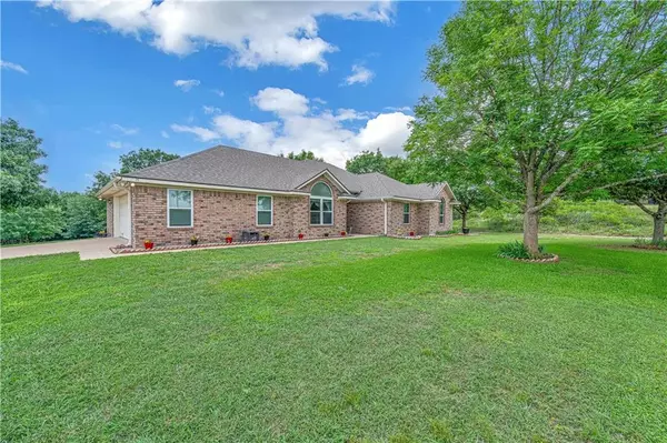 816 Lusk Creek Road,  Eddy,  TX 76524