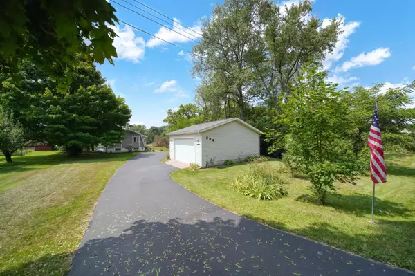 Brooklyn, MI 49230,294 E Ridge RD