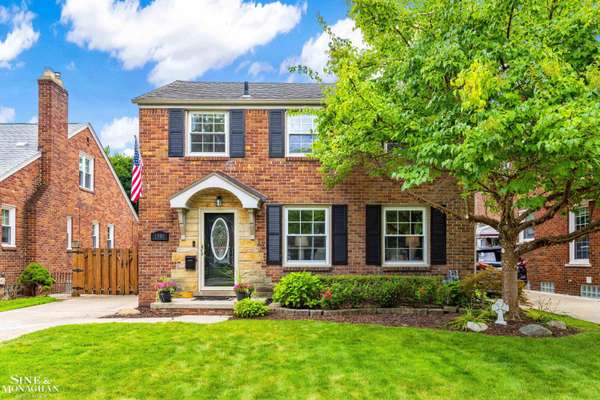 1891 Manchester BLVD, Grosse Pointe Woods, MI 48236