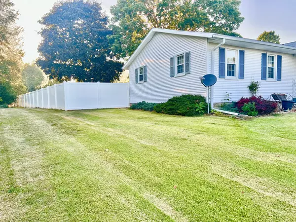 Hillsdale, MI 49242,2298 Pondbrooke DR