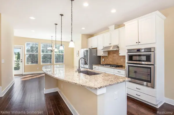 Rochester Hills, MI 48307,2841 HARTWICK DR