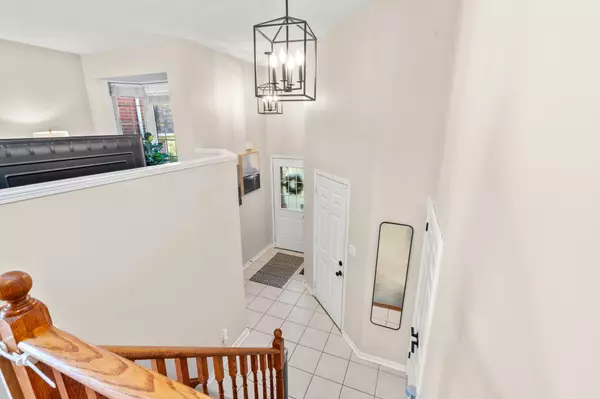 Uxbridge, ON L9P 1X8,46 Bolster LN