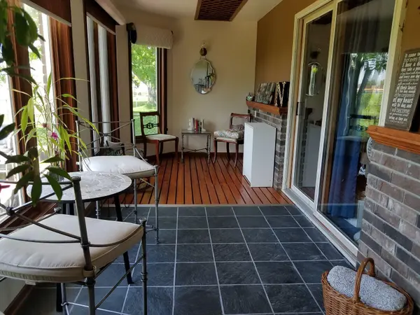 Saint Clair Shores, MI 48080,20418 Pleasant ST