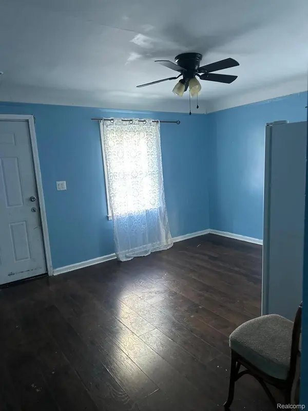 Detroit, MI 48228,7407 Auburn ST