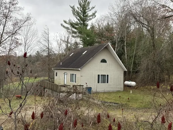 12466 Maple Island RD, Twin Lake, MI 49457