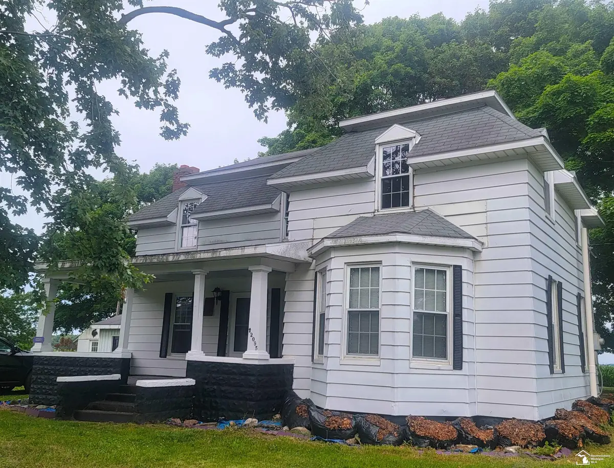 12095 Lyons HWY, Sand Creek, MI 49279