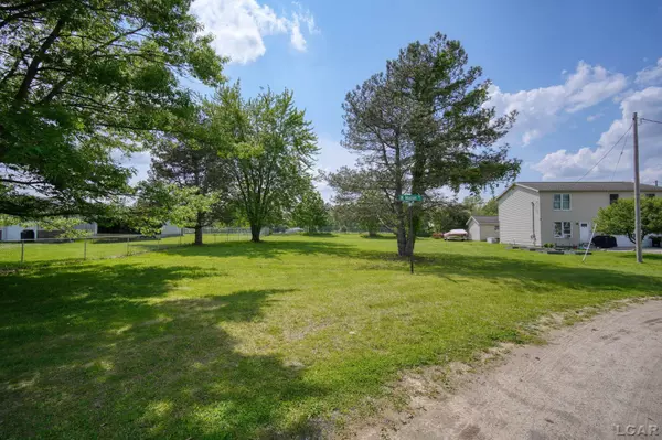 Manitou Beach, MI 49253,780 W Manor DR