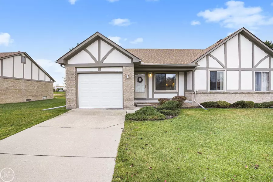 15854 S Magnolia DR, Clinton Township, MI 48038
