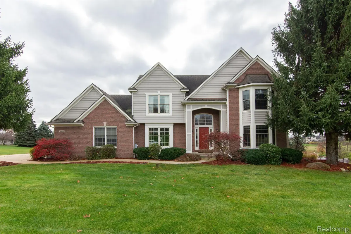 Howell, MI 48843,8714 GLEN HAVEN DR