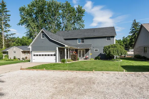 Pinckney, MI 48169,11909 ALGONQUIN DR