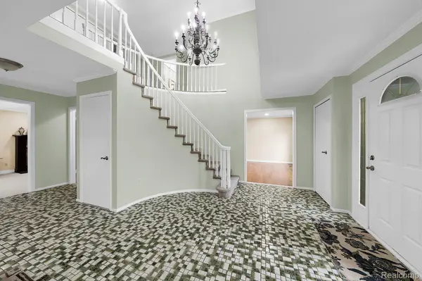 Rochester Hills, MI 48309,982 LANGLEY RD