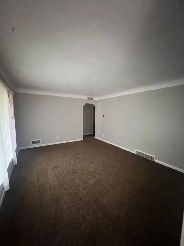 Flint, MI 48507,2910 Shawnee AVE