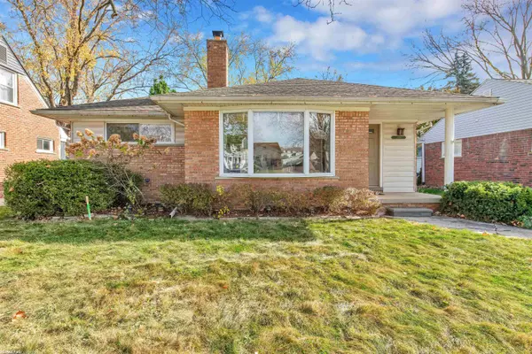 2610 Woodland AVE, Royal Oak, MI 48073