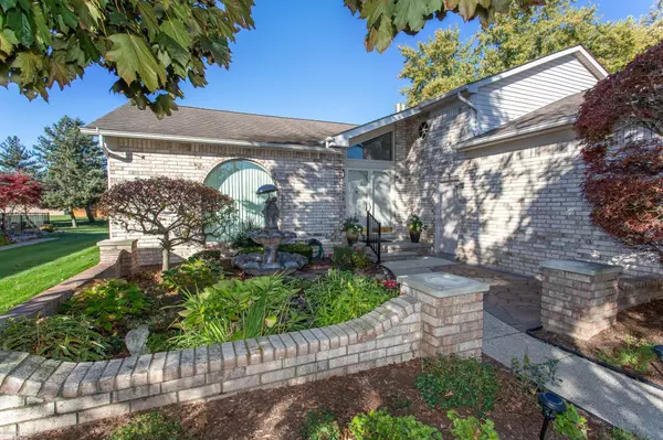 Shelby Twp, MI 48315,46917 Spruce DR