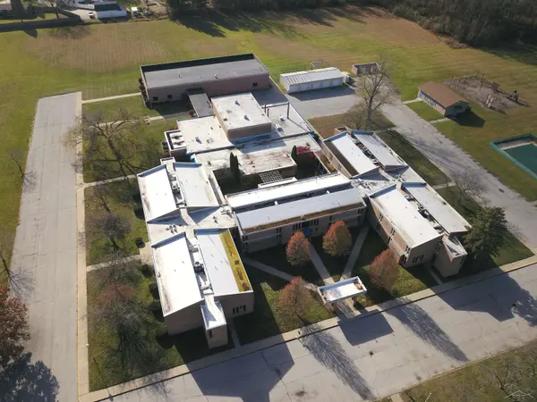 Saginaw, MI 48609,925 N River DR