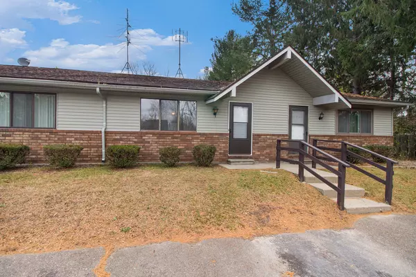 South Lyon, MI 48178,23320 N Dixboro RD