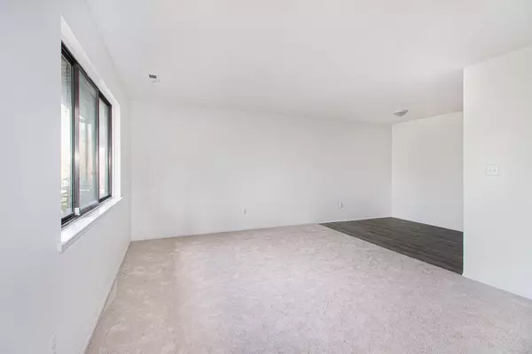 South Lyon, MI 48178,23320 N Dixboro RD