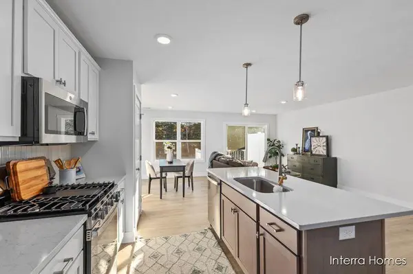 Spring Lake, MI 49456,6116 Burgess DR #12