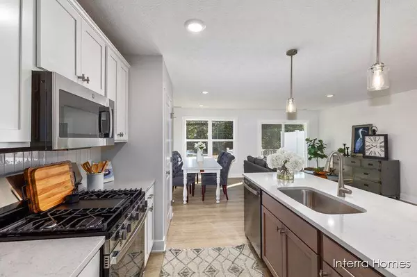 Spring Lake, MI 49456,6116 Burgess DR #12