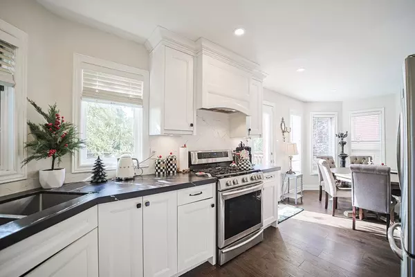 Newmarket, ON L3X 1Z3,150 Widdifield AVE