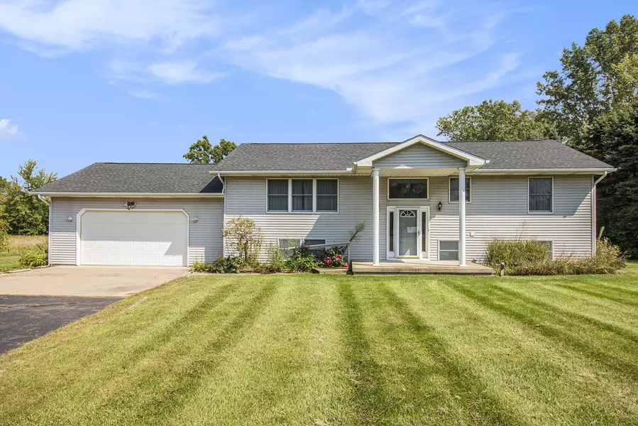 3577 Parman RD, Stockbridge, MI 49285