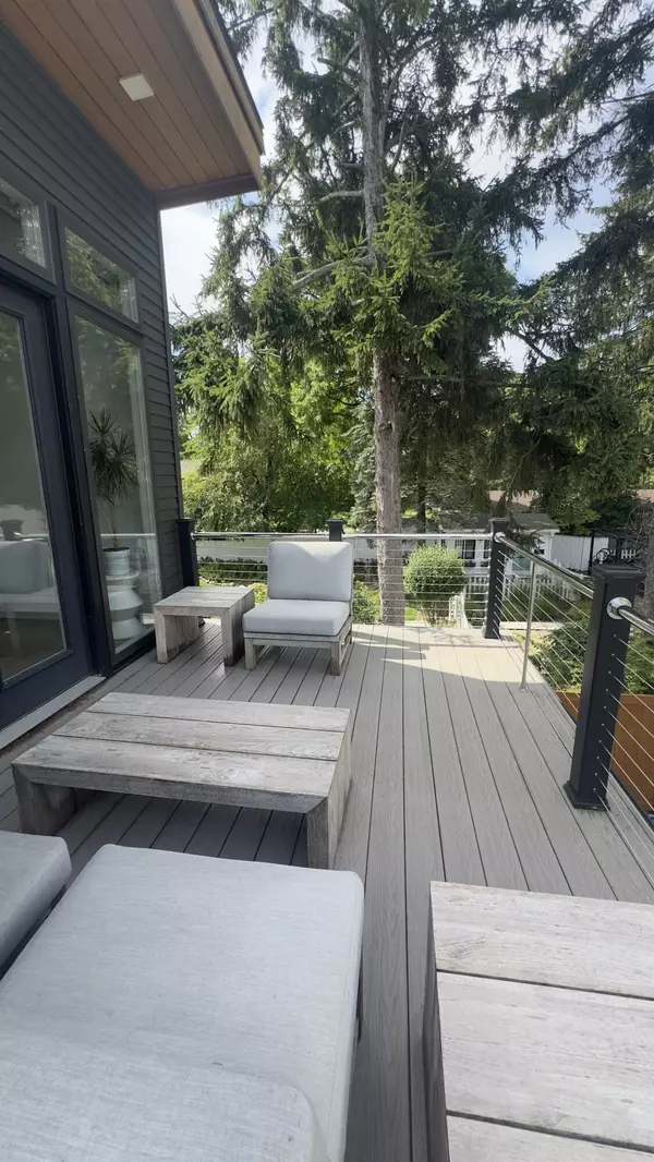 Douglas, MI 49406,357 Ferry ST