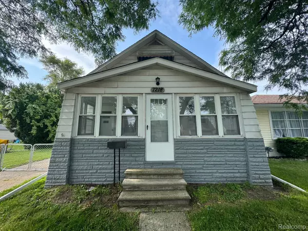 7218 STANDARD, Center Line, MI 48015