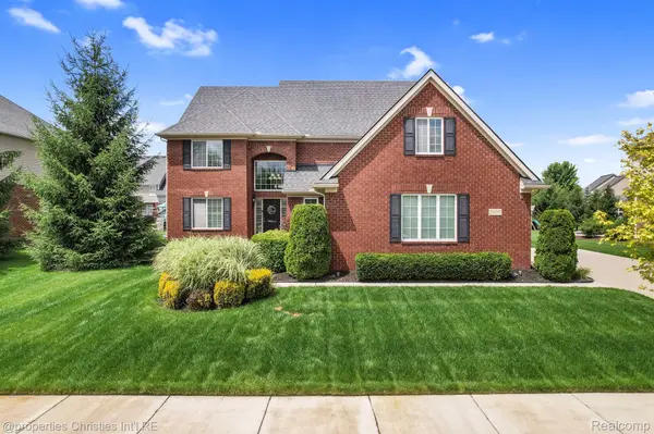 South Lyon, MI 48178,24353 BROMPTON WAY