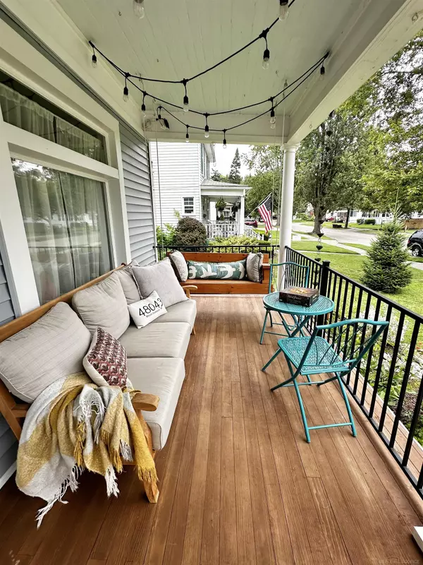 Mount Clemens, MI 48043,58 S Highland St ST