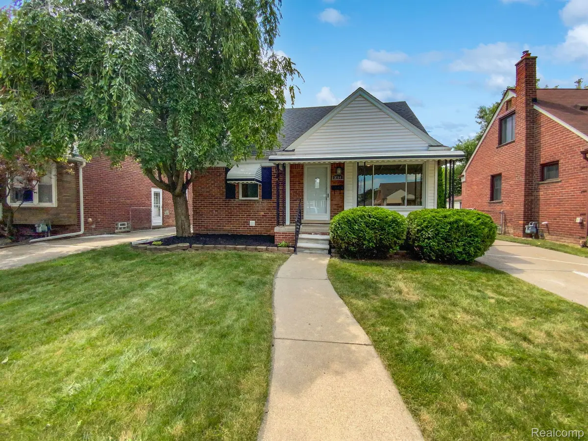 Allen Park, MI 48101,9704 HUBERT AVE