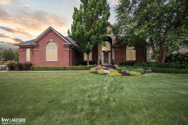 16323 Via Montella, Macomb, MI 48042