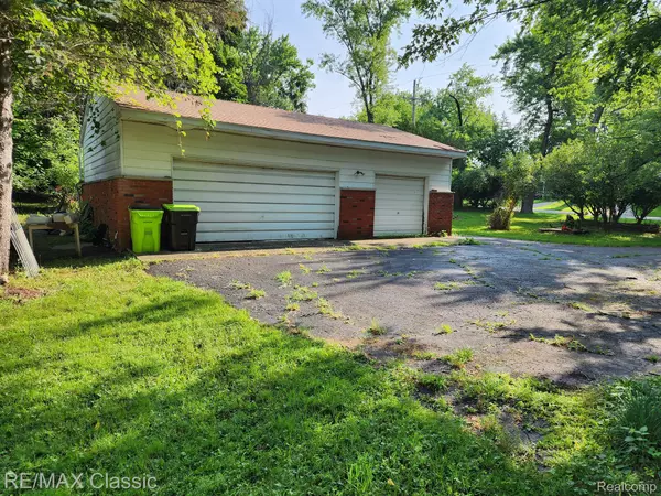 Orchard Lake, MI 48324,3748 Shady Beach BLVD