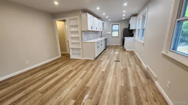 Oak Park, MI 48237,8501 COLGATE ST