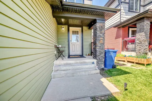 Chestermere, AB T1X 0B5,172 SPRINGMERE GRV