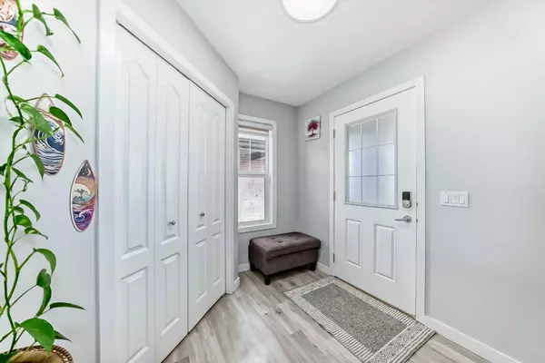 Chestermere, AB T1X 0B5,172 SPRINGMERE GRV