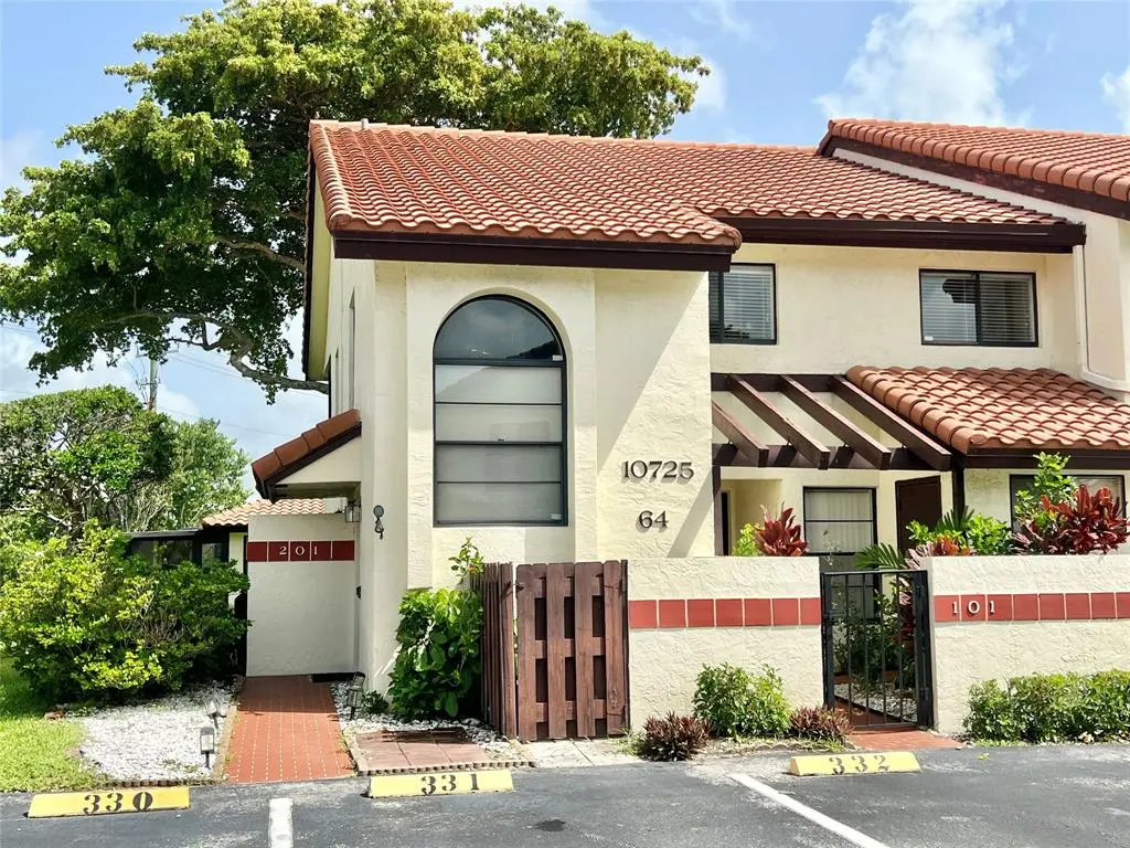 Boynton Beach, FL 33437,10725 Bahama Palm Way #201