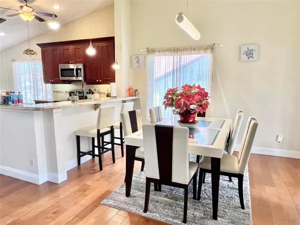 Boynton Beach, FL 33437,10725 Bahama Palm Way #201